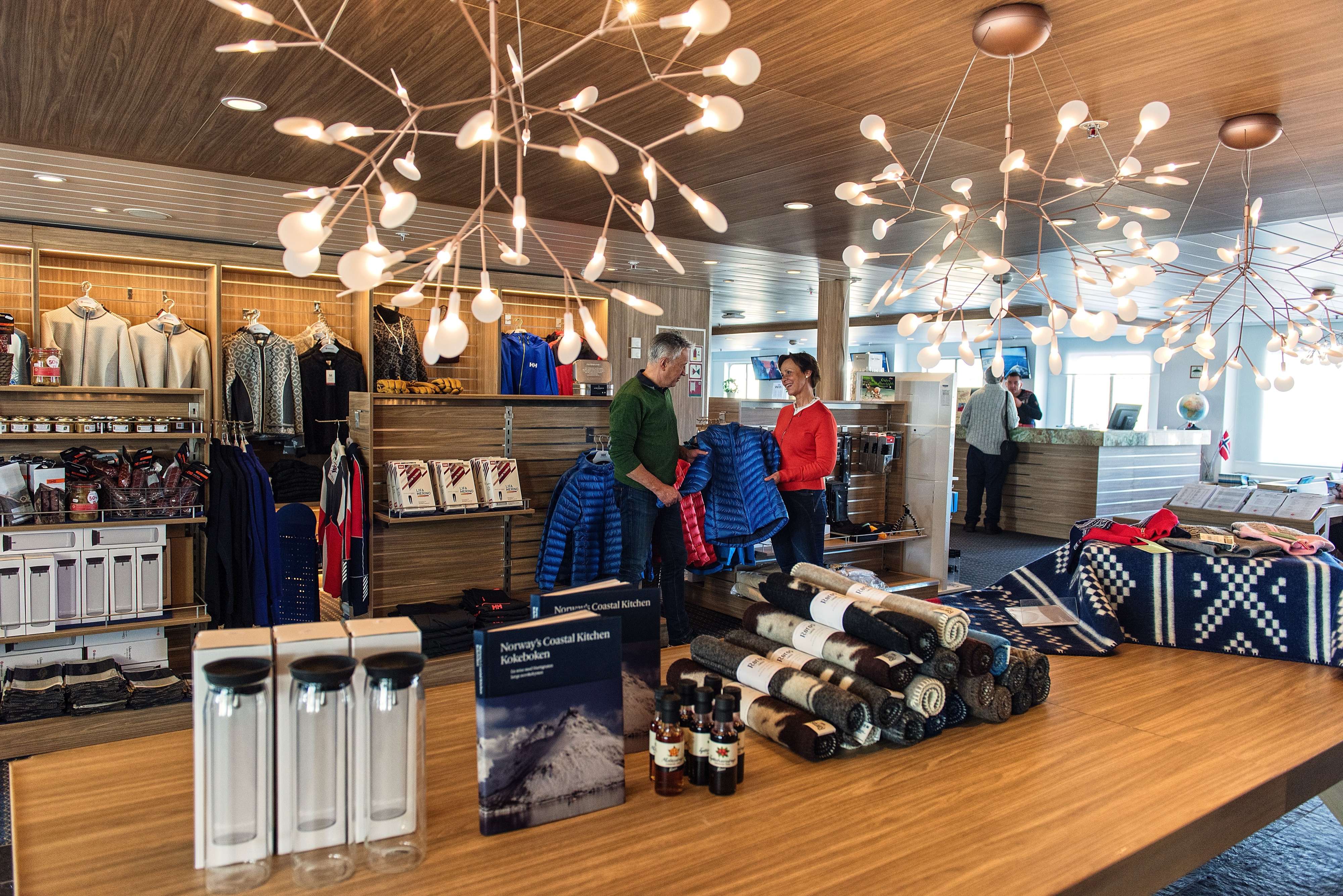 MS Kong Harald - Shopping